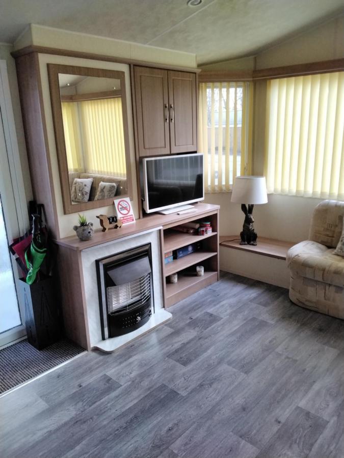 19 Laurel Close Highly Recommended 6 Berth Holiday Home With Hot Tub In Prime Location Tattershall Zewnętrze zdjęcie