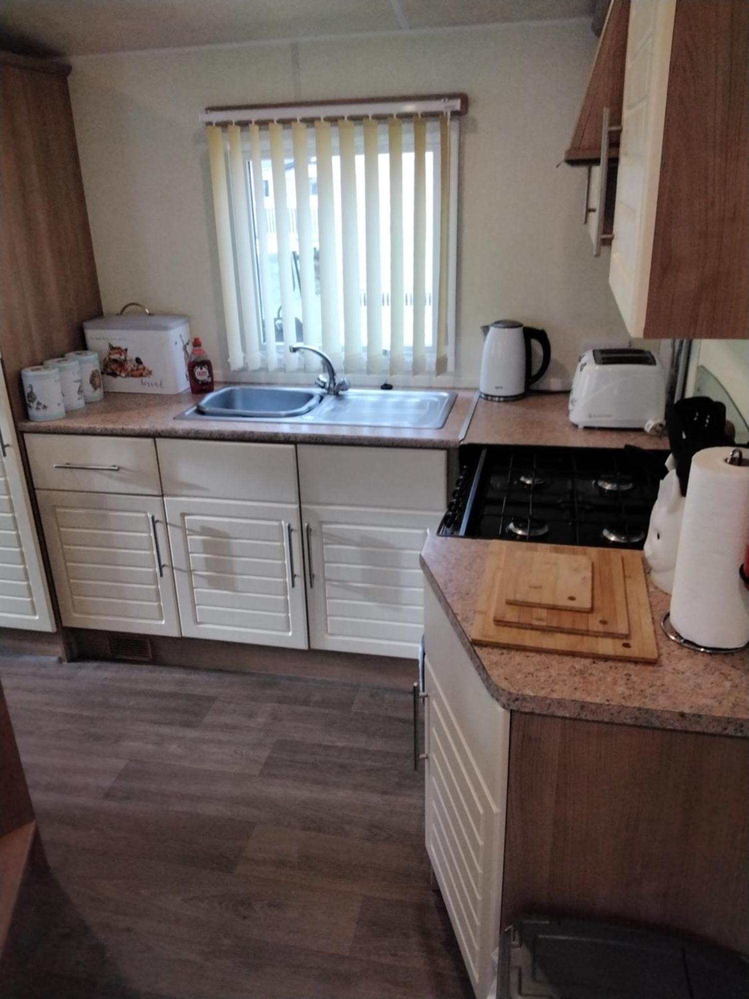 19 Laurel Close Highly Recommended 6 Berth Holiday Home With Hot Tub In Prime Location Tattershall Zewnętrze zdjęcie